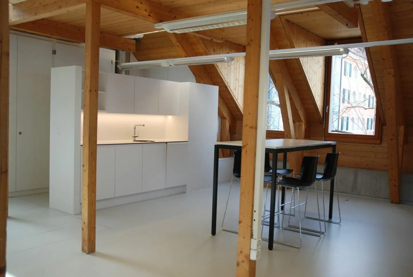 Schöne, grosszügige Büroräumlichkeiten an optimaler Lage Nähe Loryp... - Foto 3 von 20