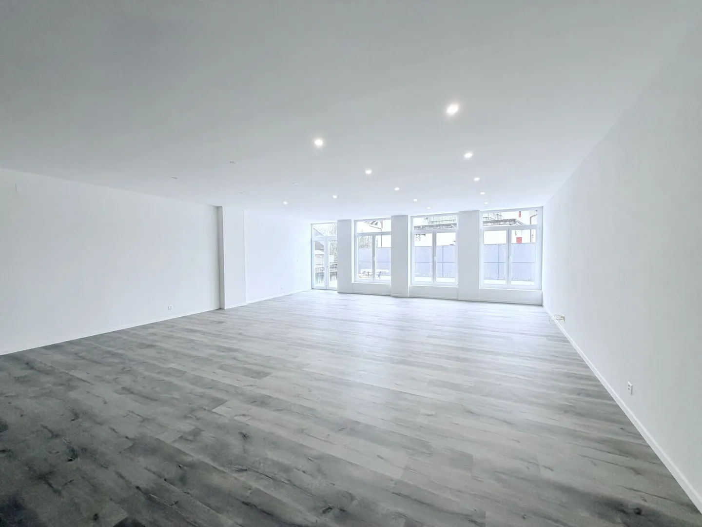 Eccezionale! Appartamento di 5,5 stanze con terrazza - Foto 2 di 10