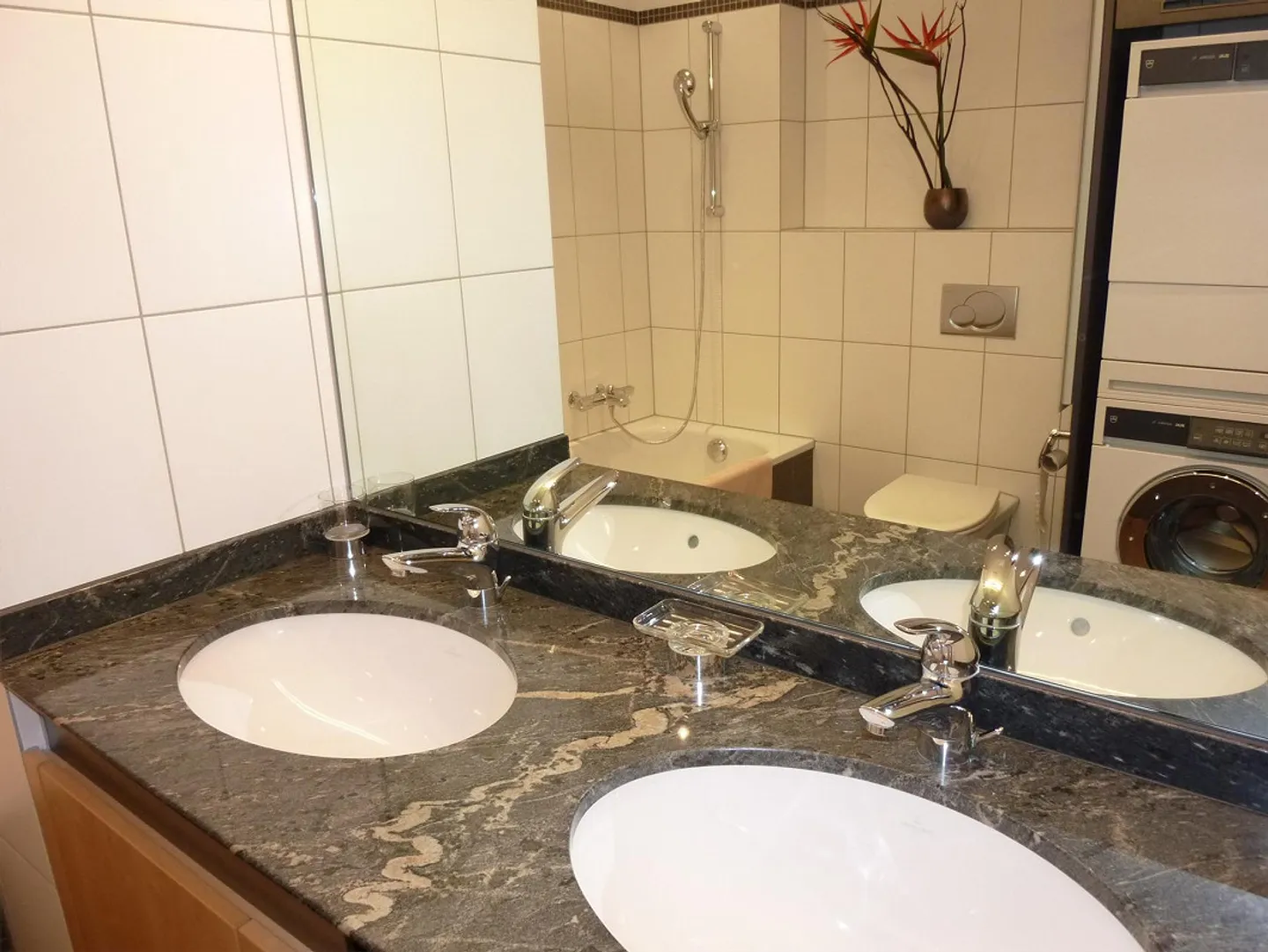 Bright and modern 4-room apartment in ownership standard - Photo 5 of 13