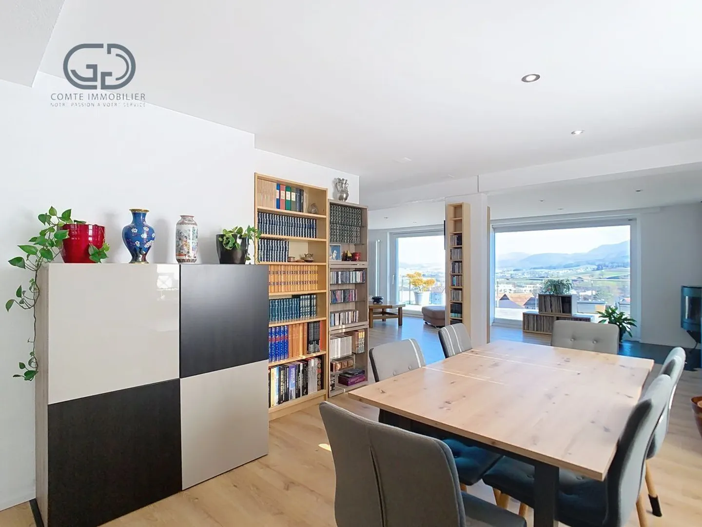 Stunning individual villa with panoramic view - Photo 6 of 13