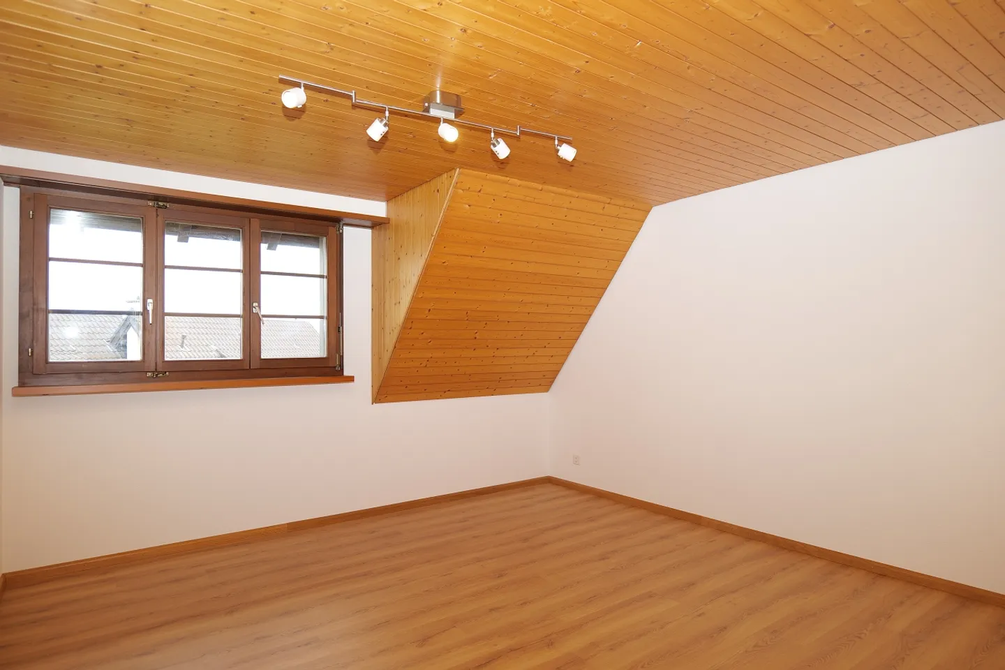 Living in a Quiet Location in Pfeffingen - Photo 5 of 8