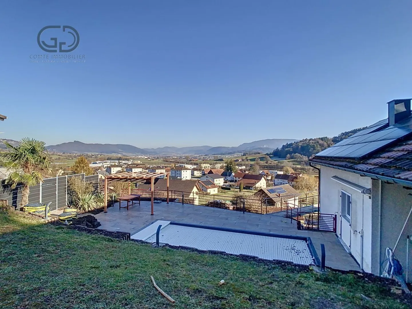 Stunning individual villa with panoramic view - Photo 12 of 13