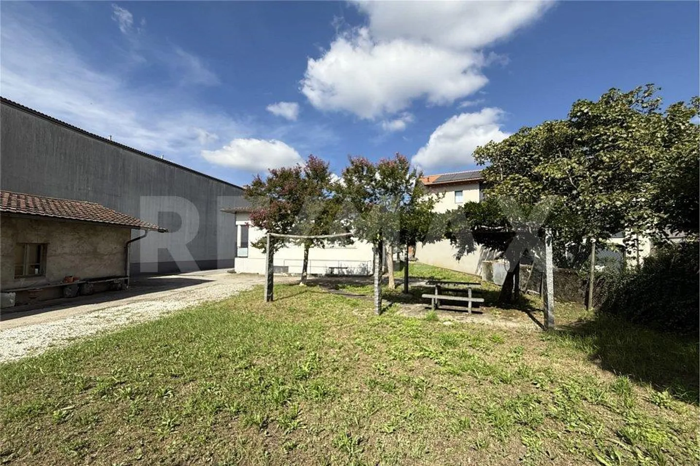 Haus zur Renovierung mit bebaubarem Grundstück in Genestrerio (Mendrisio) - Foto 10 von 12