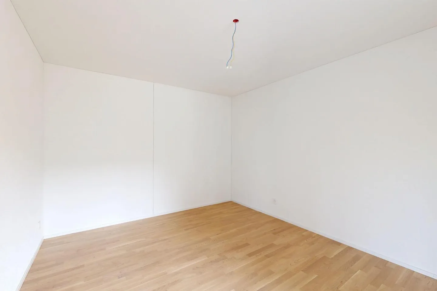 Modern 4.5-Room Apartment - Photo 4 of 7