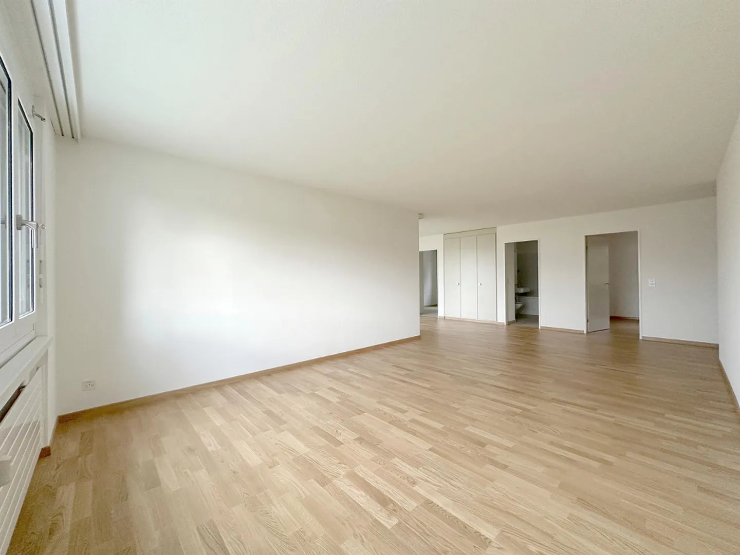 «Befristet für 1 Jahr!» - Foto 3 von 11