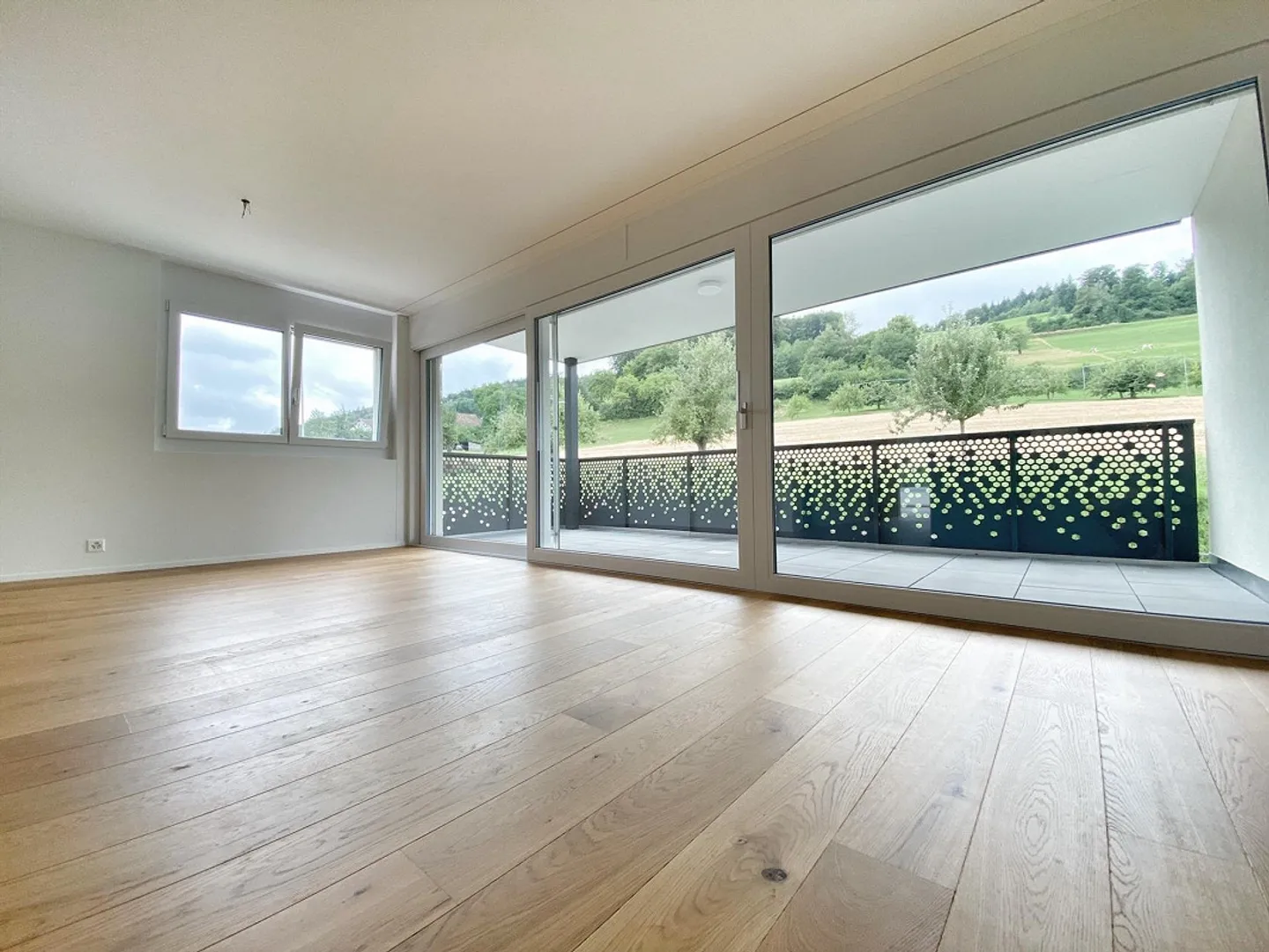 Appartement moderne et confortable de 3½ pièces dans la verdure - Photo 3 sur 6