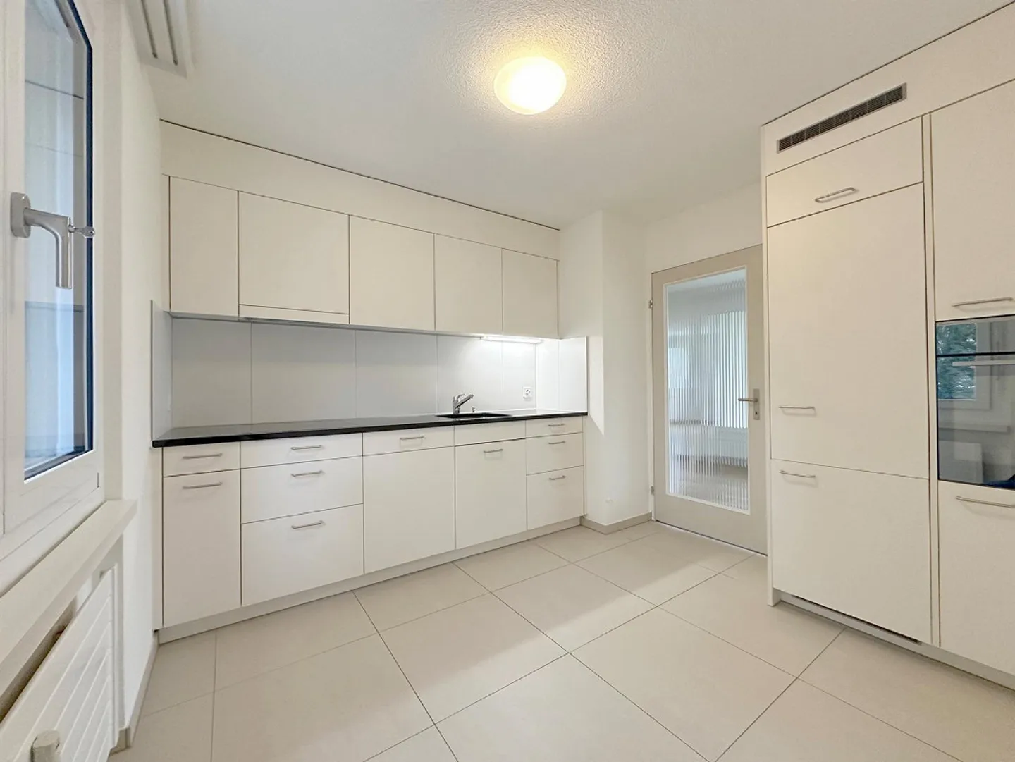 «Befristet für 1 Jahr!» - Foto 8 von 11