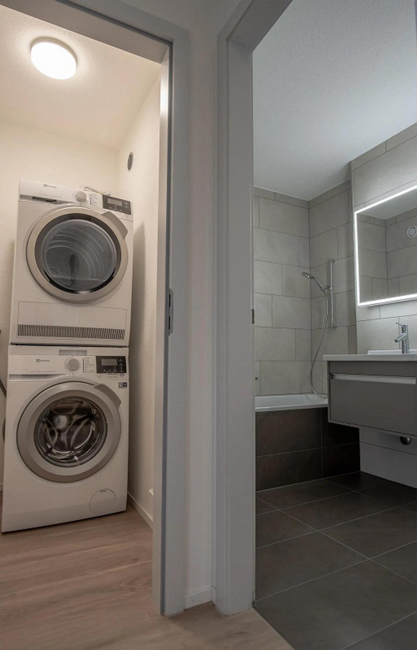 Droit. Content. Maison - Photo 6 sur 9