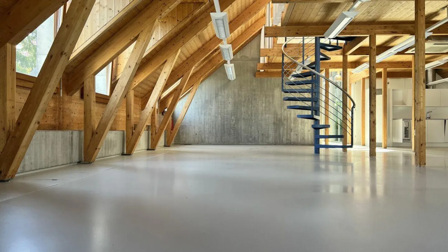 Schöne, grosszügige Büroräumlichkeiten an optimaler Lage Nähe Loryp... - Foto 9 von 20