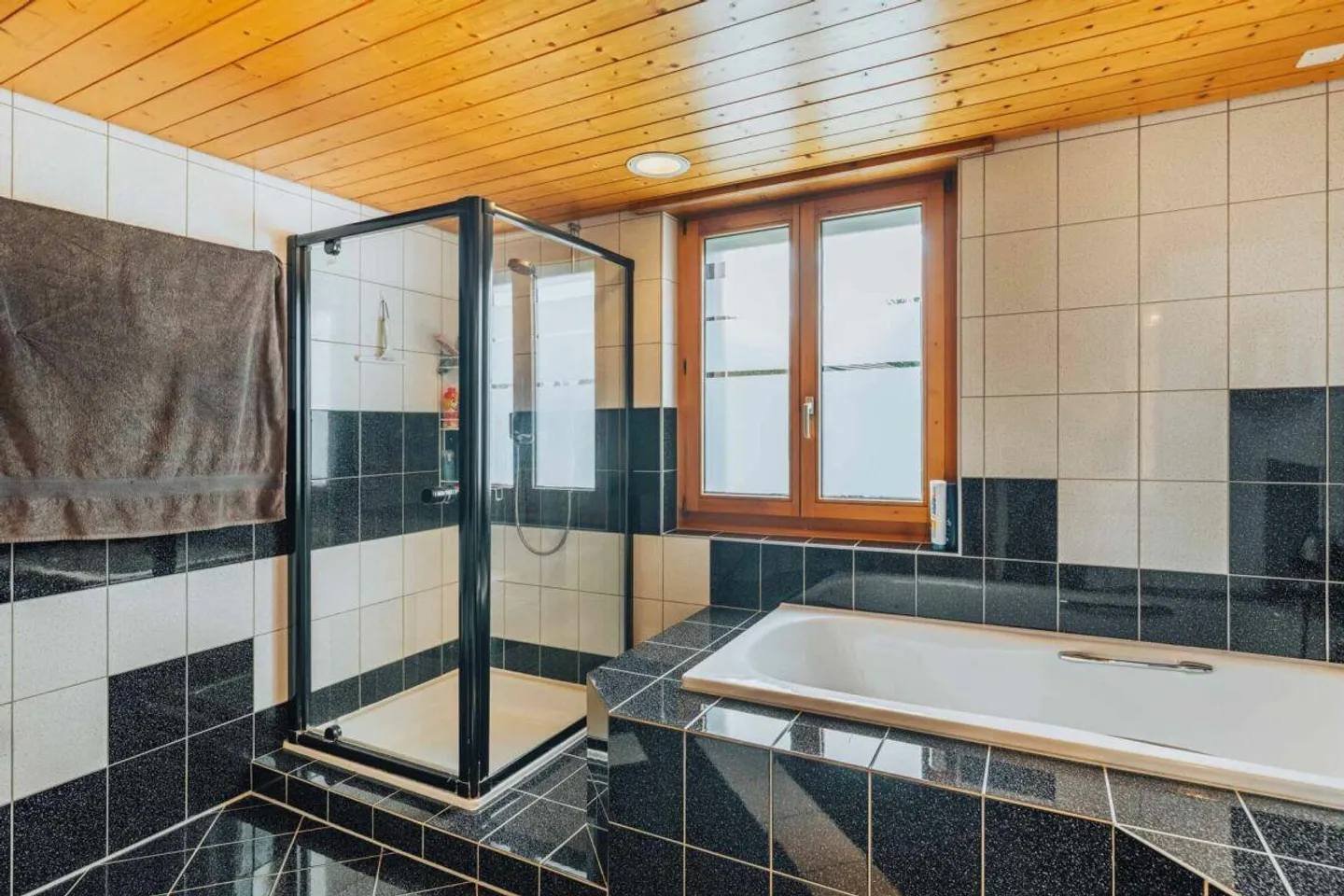 Mehrgenerationen-Wohnhaus - Foto 13 von 30