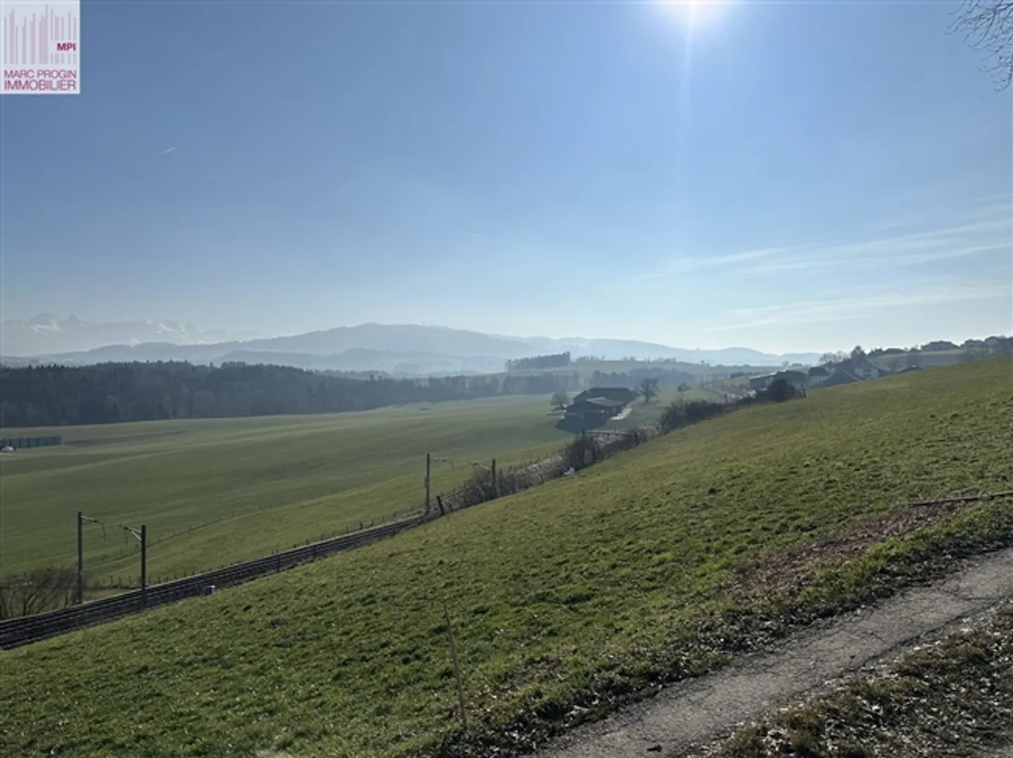 Casa 2 camere completamente ristrutturata su un terreno di 1'287 m2 - Foto 6 di 12