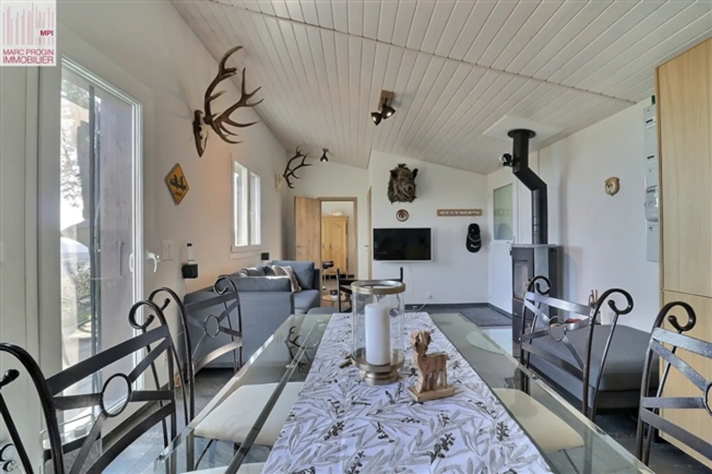 Casa 2 camere completamente ristrutturata su un terreno di 1'287 m2 - Foto 11 di 12