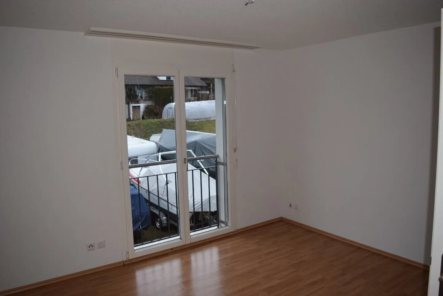 Charmante 4.5 Zimmer Wohnung im Grünen - Foto 3 von 6