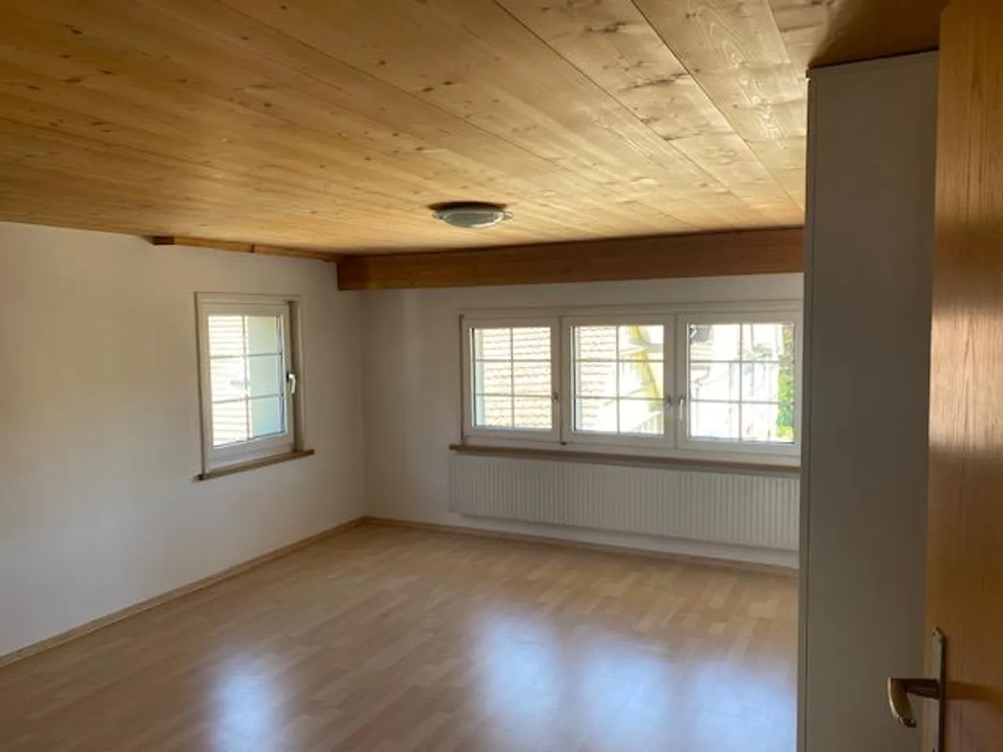 Appartement ensoleillé de 3 1/2 pièces au centre dans une maison traditionnelle d'Appenzell - Photo 8 sur 13