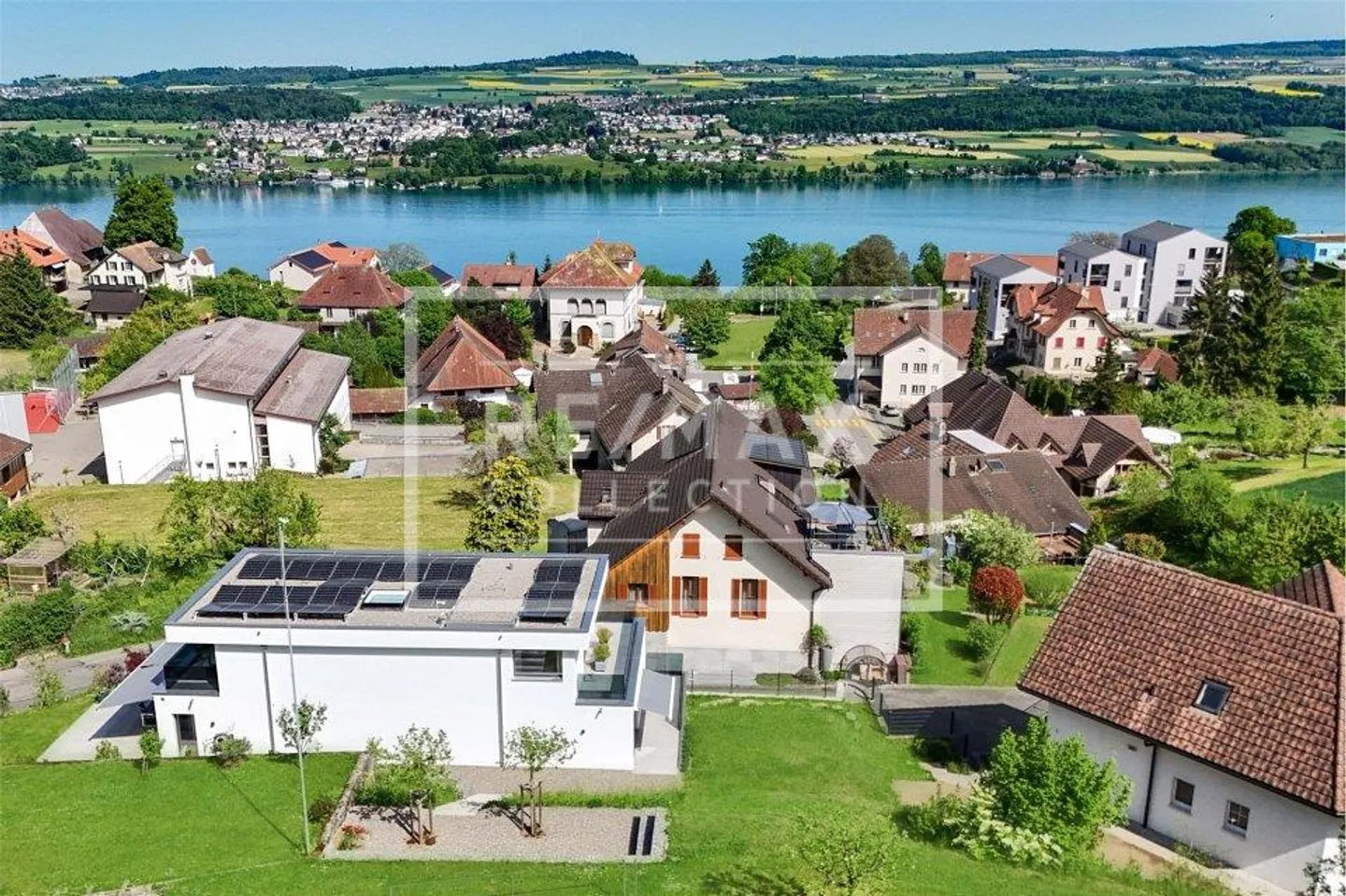 exklusives 5.5 Zi-Einfamilienhaus mit Lift, See- und Bergsicht, Photovoltaikanlage, LOXONE - Foto 3 von 13
