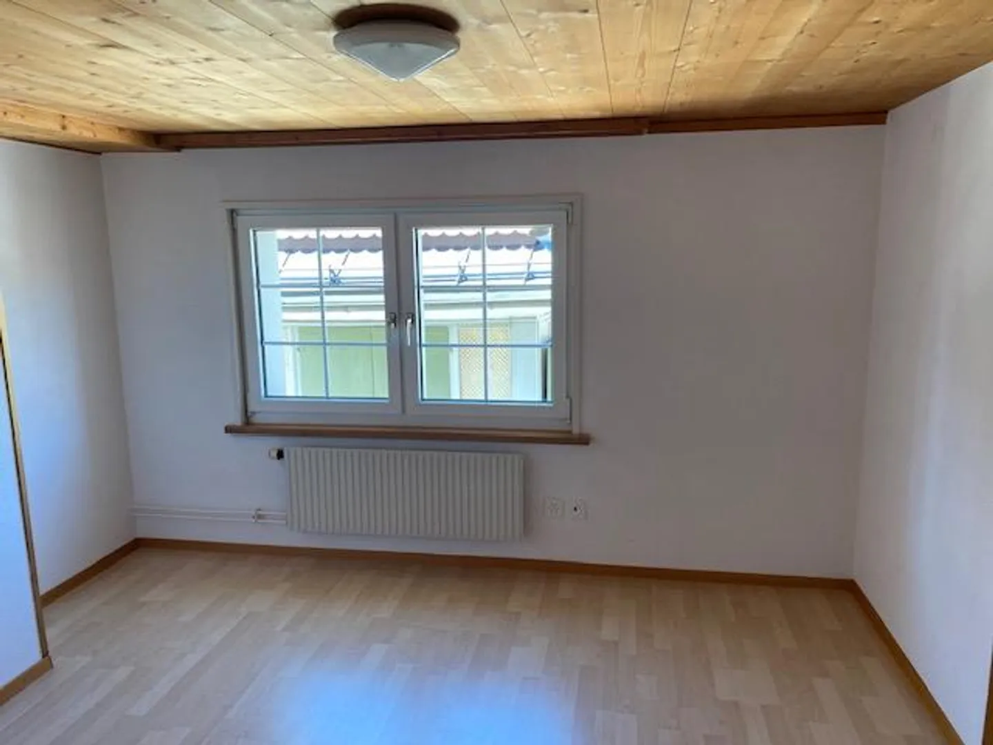 Appartement ensoleillé de 3 1/2 pièces au centre dans une maison traditionnelle d'Appenzell - Photo 10 sur 13