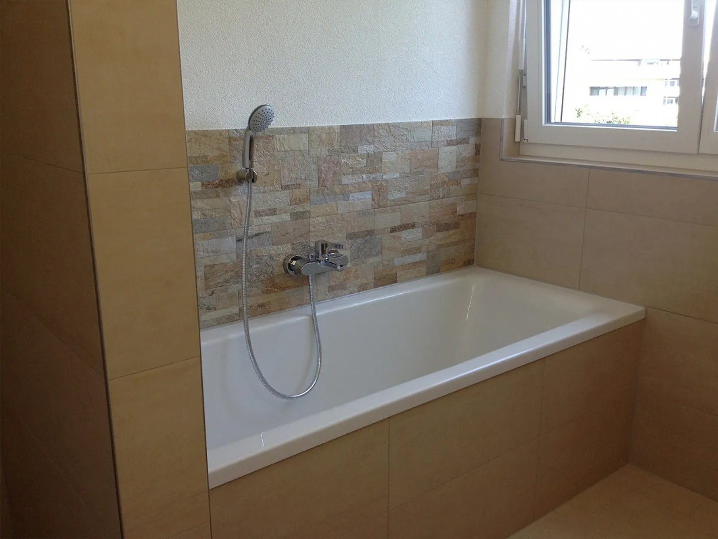 sonnige 4 1/2 Zimmer Wohnung - Foto 7 von 8