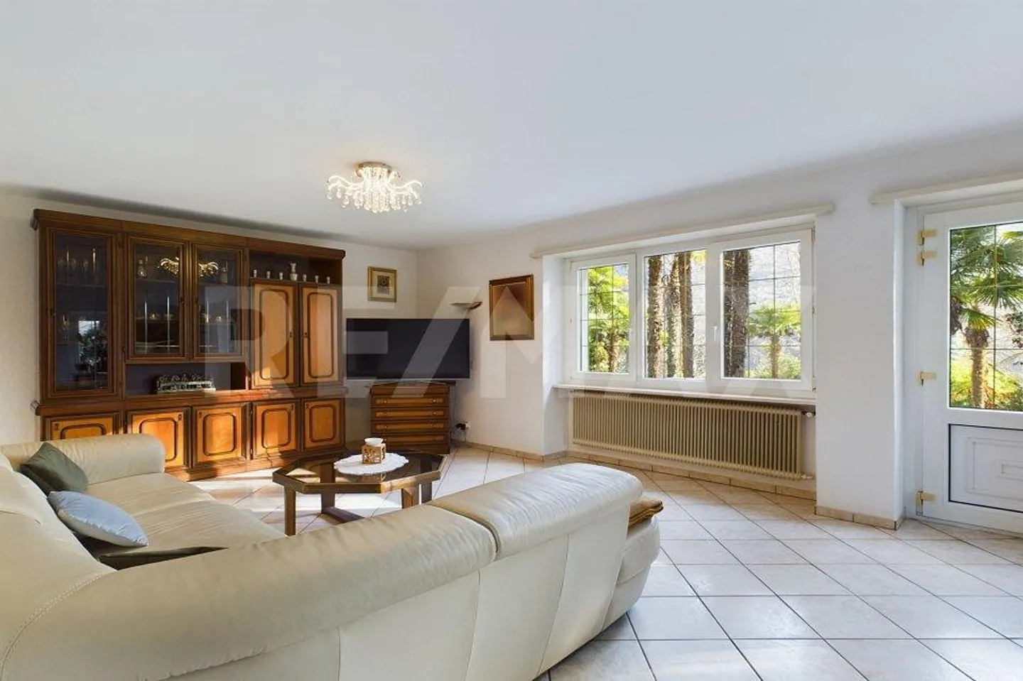 Casa con parco, piscina, giardino, garage e foresta - Foto 4 di 13