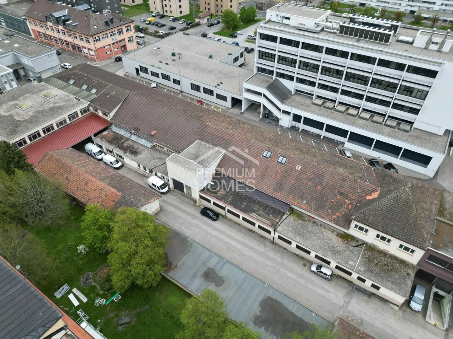 Industriegebäude mit Wohnpotenzial - Foto 1 von 3