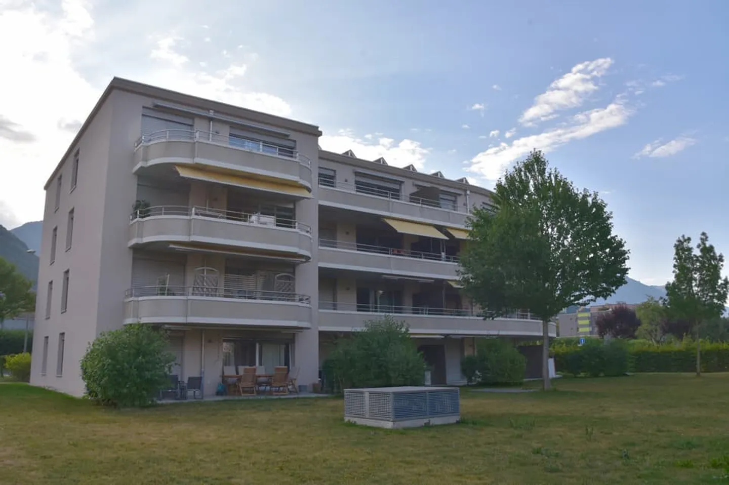 Bel appartamento con grande balcone - Foto 1 di 6