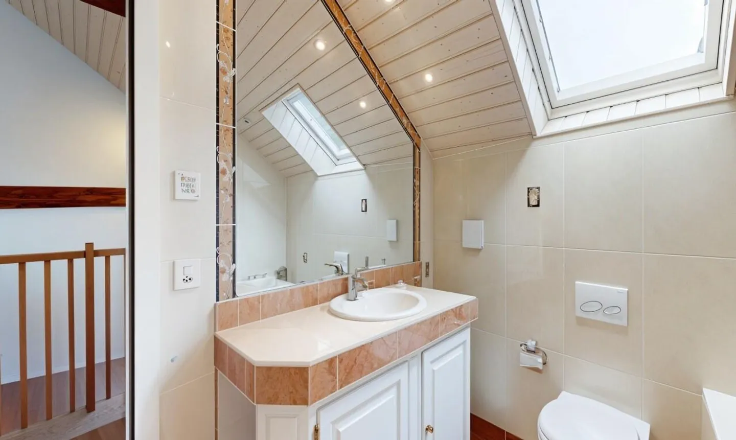 Triplex di 4.5 stanze + Studio indipendente: Investimento ideale ad Aubonne - Foto 7 di 11