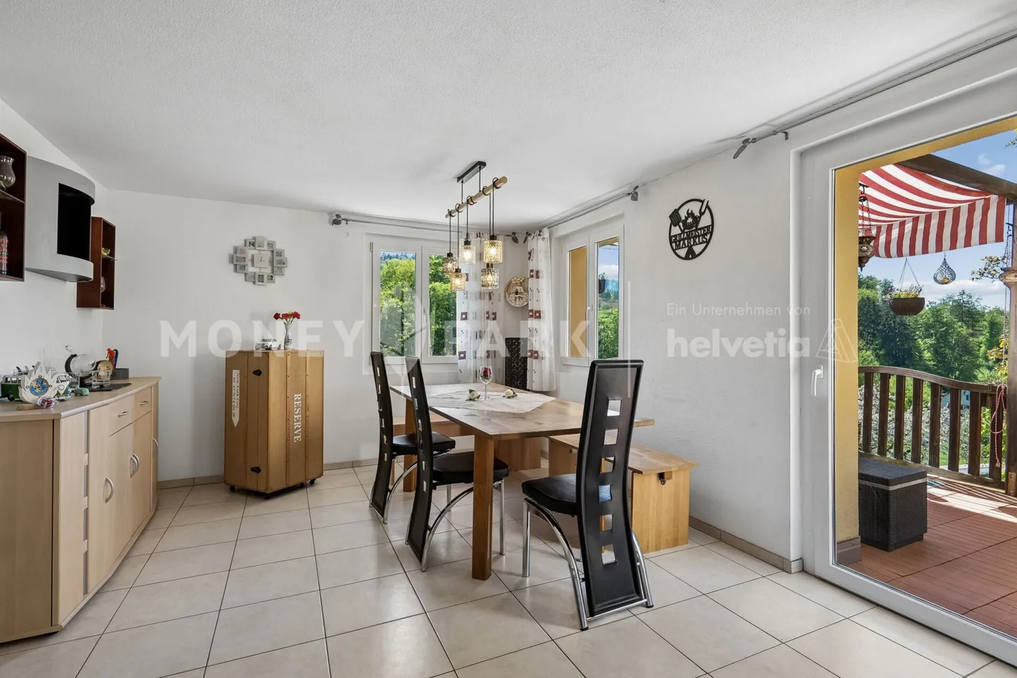 Geräumiges Einfamilienhaus mit Garten - Foto 5 von 17