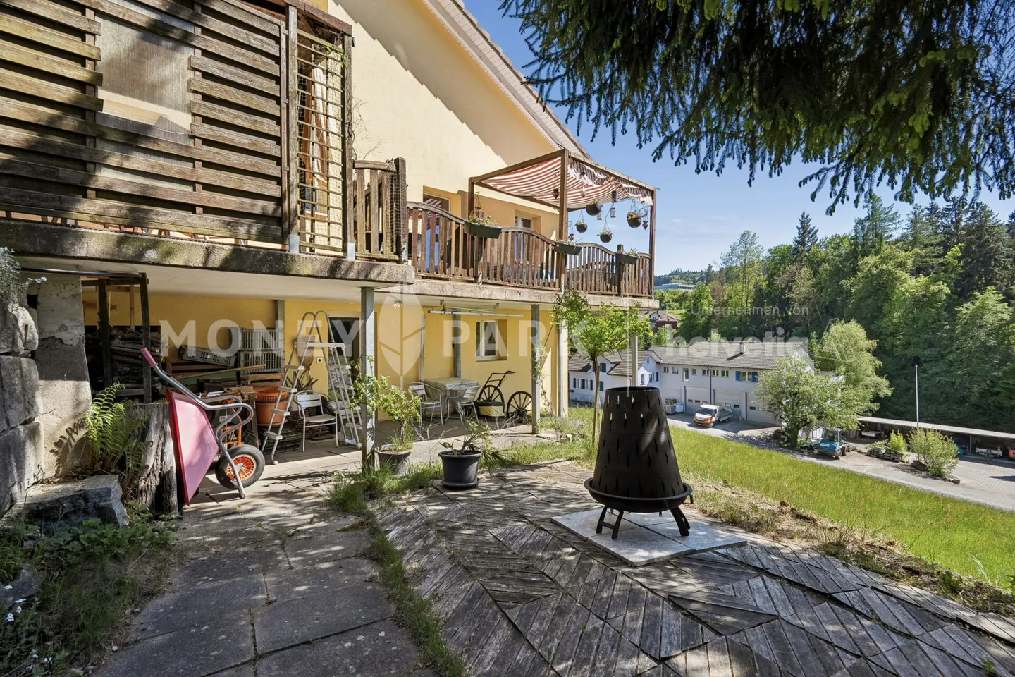 Geräumiges Einfamilienhaus mit Garten - Foto 11 von 17