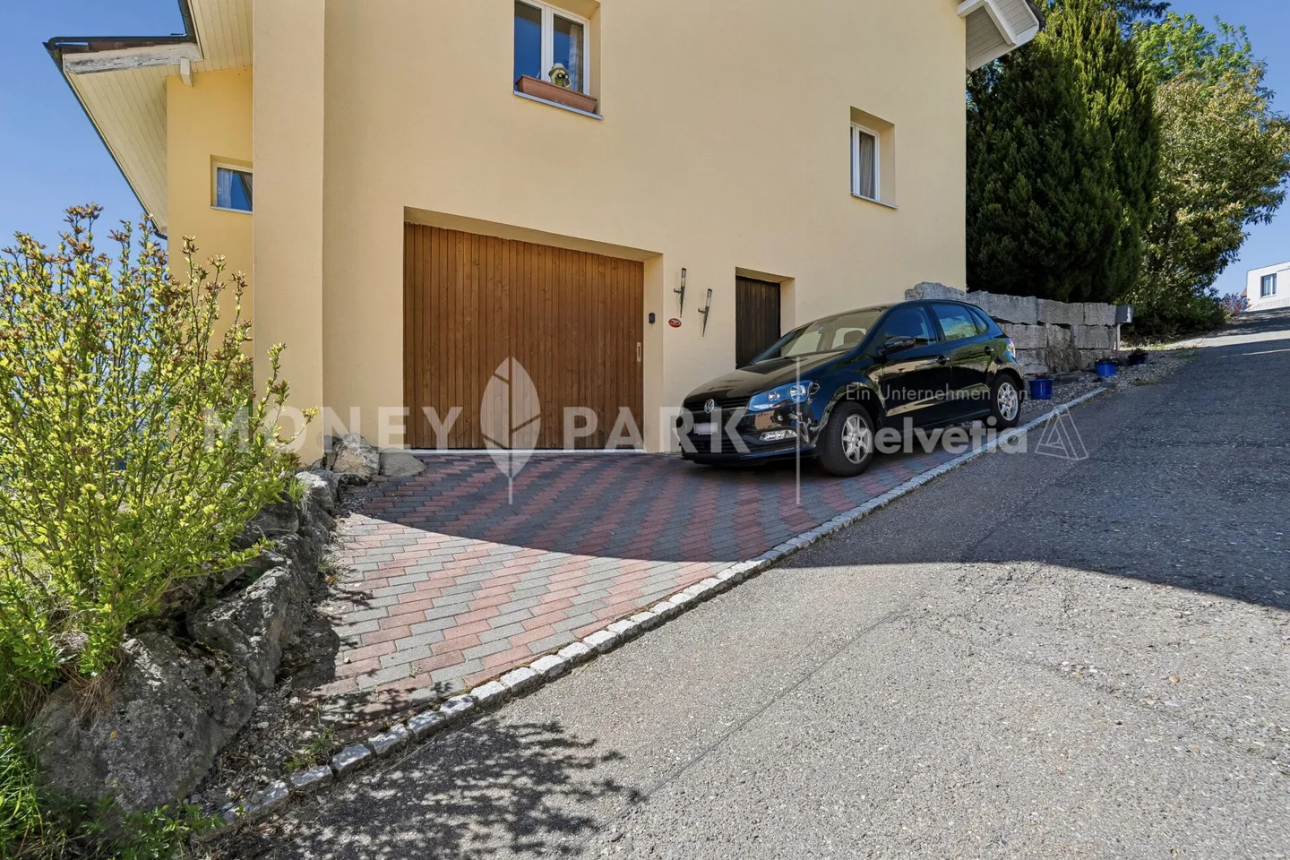 Geräumiges Einfamilienhaus mit Garten - Foto 13 von 17