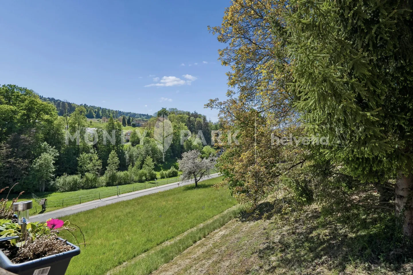 Geräumiges Einfamilienhaus mit Garten - Foto 14 von 17