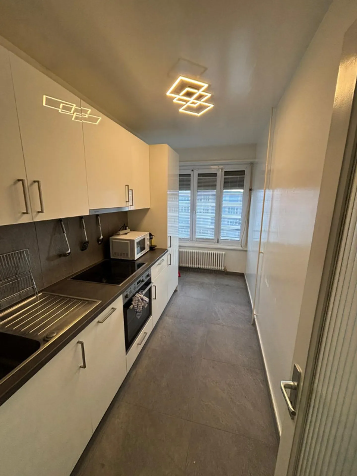 Appartement lumineux 2,5 pièces - Photo 2 sur 2