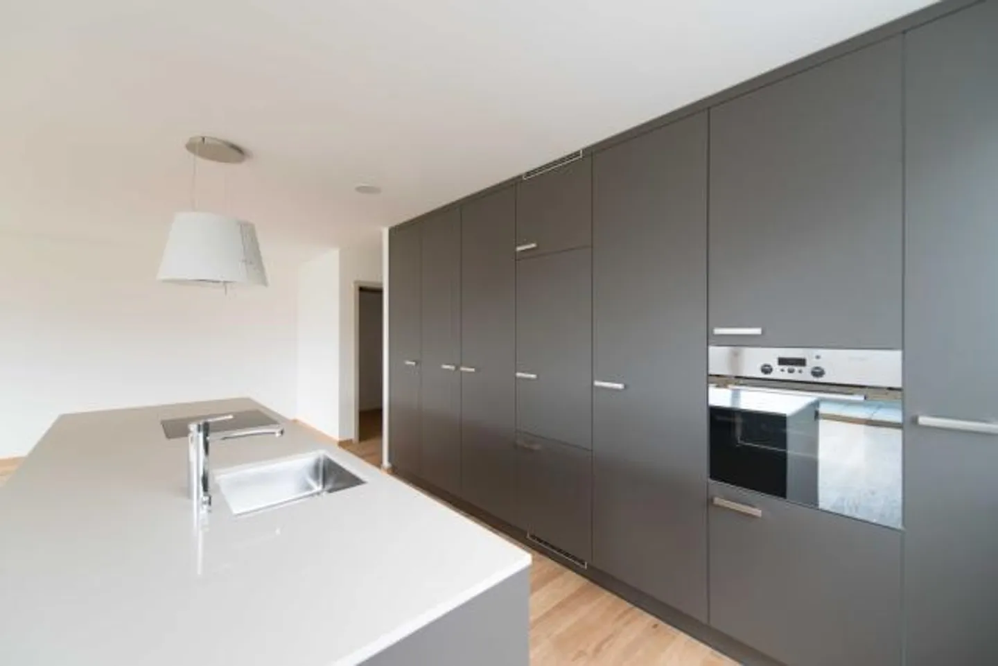 Vivere spazioso in un tranquillo quartiere residenziale - Foto 4 di 10