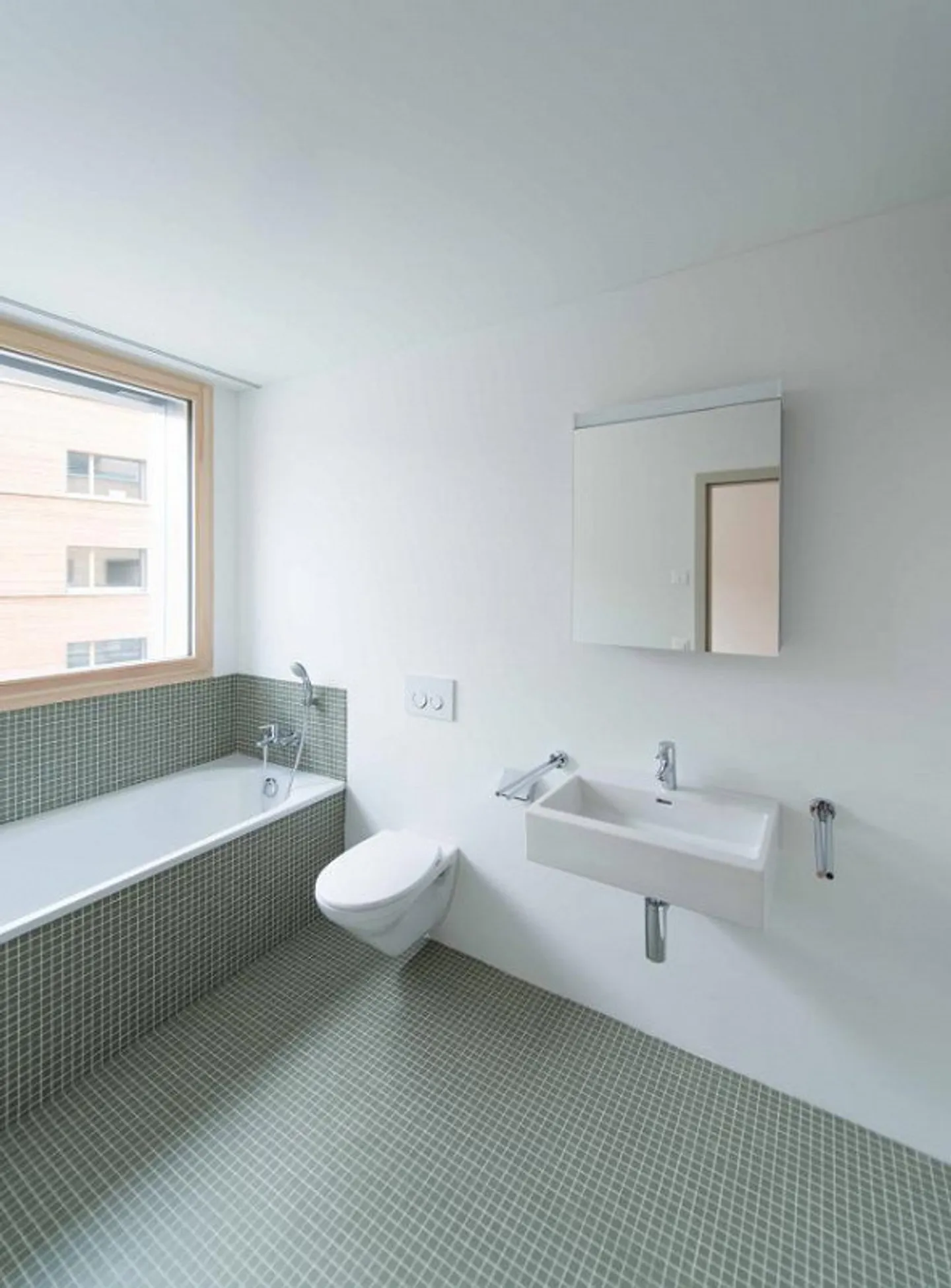Vivere spazioso in un tranquillo quartiere residenziale - Foto 7 di 10