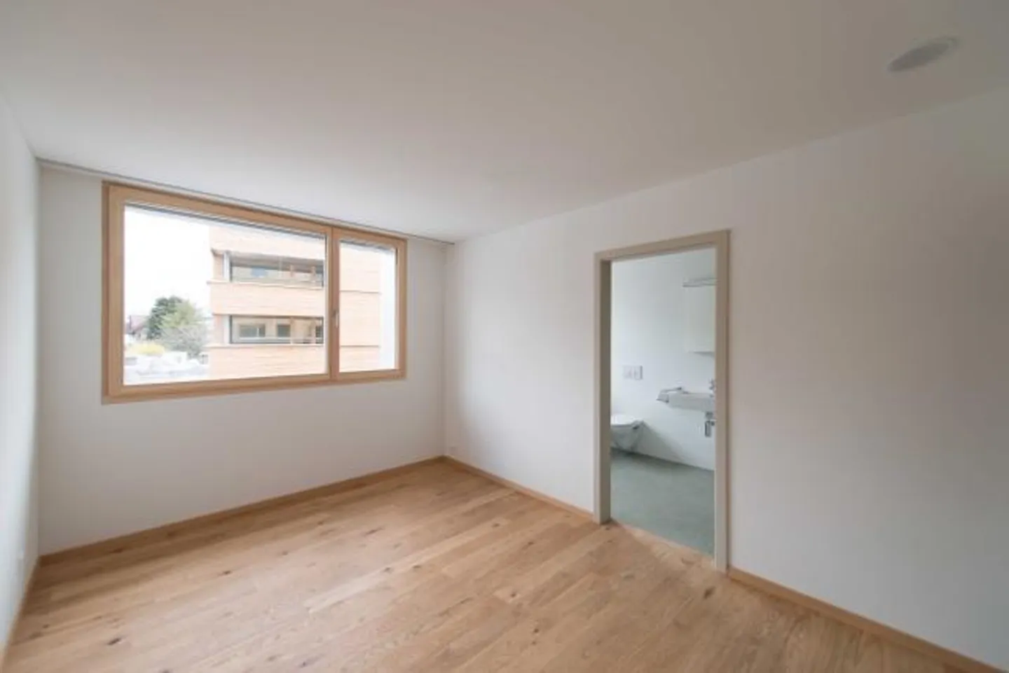 Vivere spazioso in un tranquillo quartiere residenziale - Foto 9 di 10
