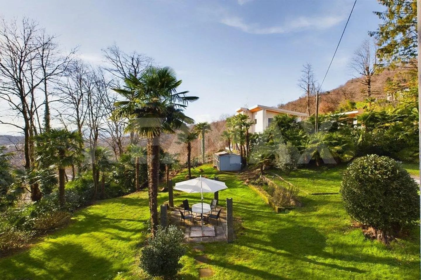 Casa con parco, piscina, giardino, garage e foresta - Foto 10 di 13