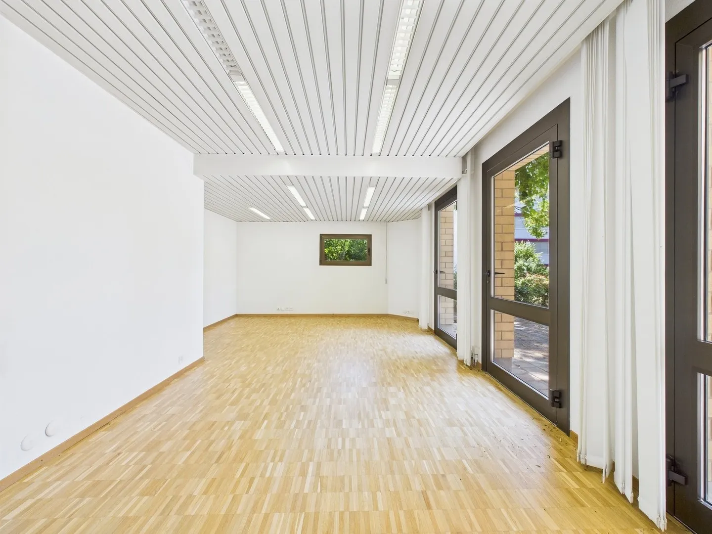 Spazio ufficio in zona tranquilla a due minuti dall'autostrada - Foto 5 di 10