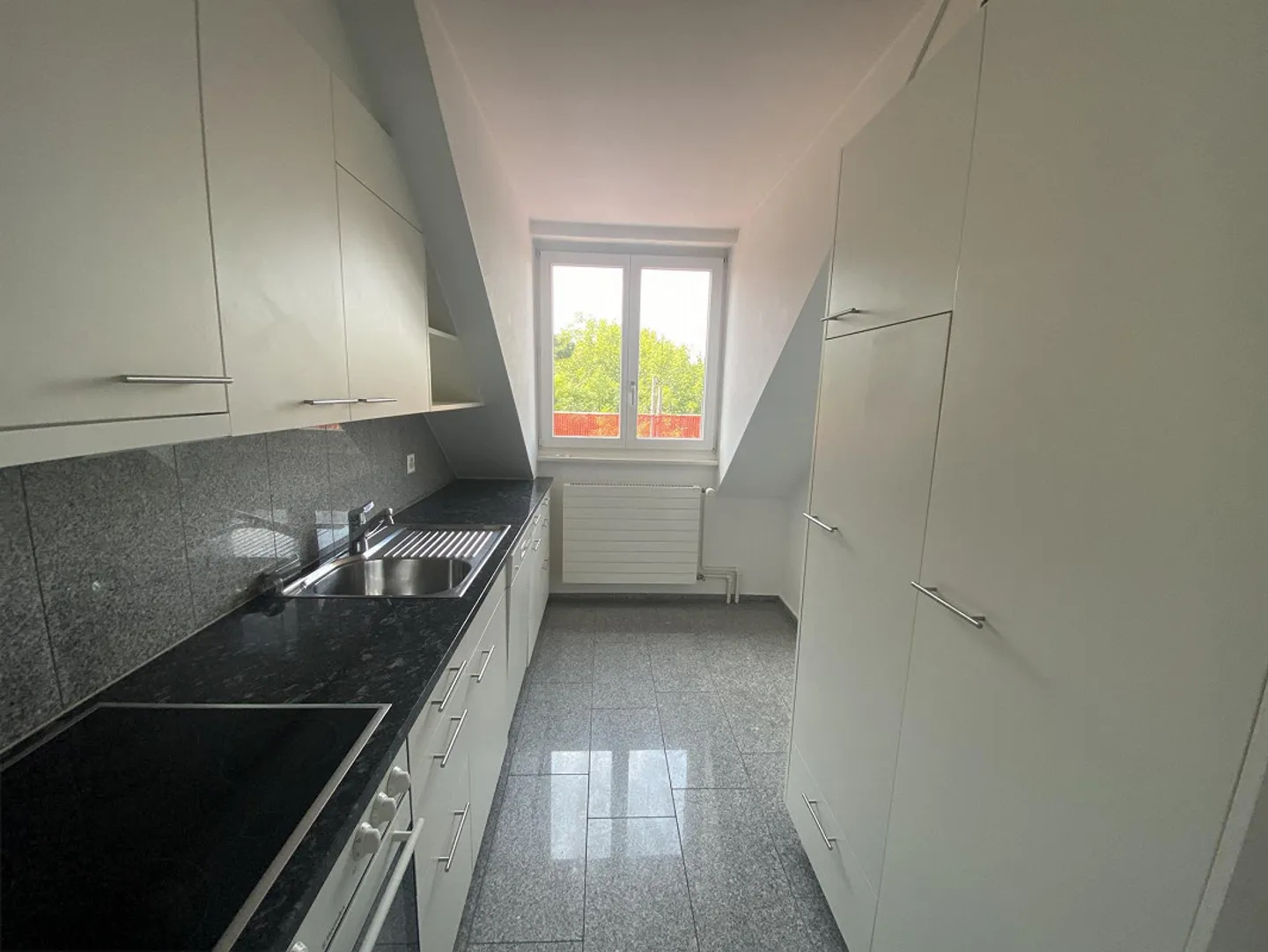 Charming 2-room apartment in a quiet location in the heart of Wabern - Photo 2 of 10