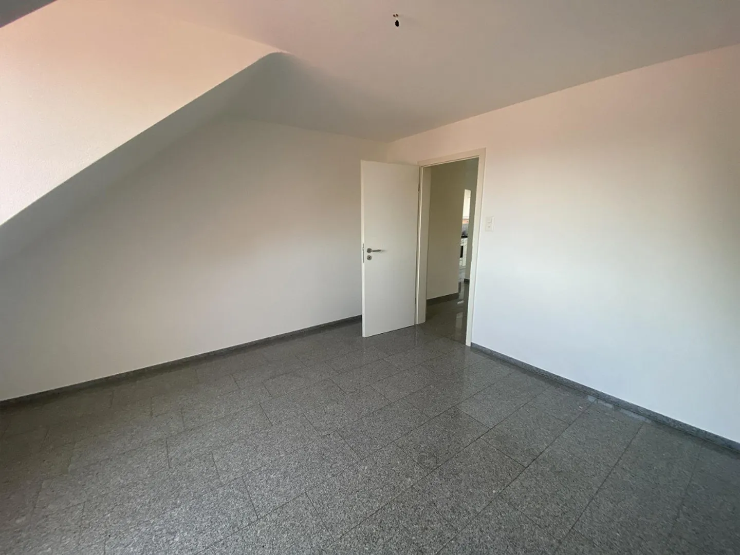Charming 2-room apartment in a quiet location in the heart of Wabern - Photo 9 of 10