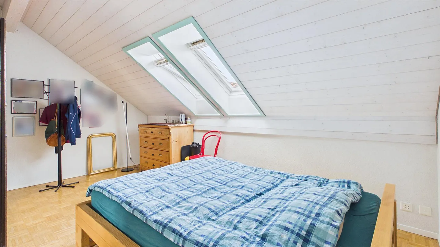 Well-maintained terraced house with a clear view of greenery - Photo 12 of 16