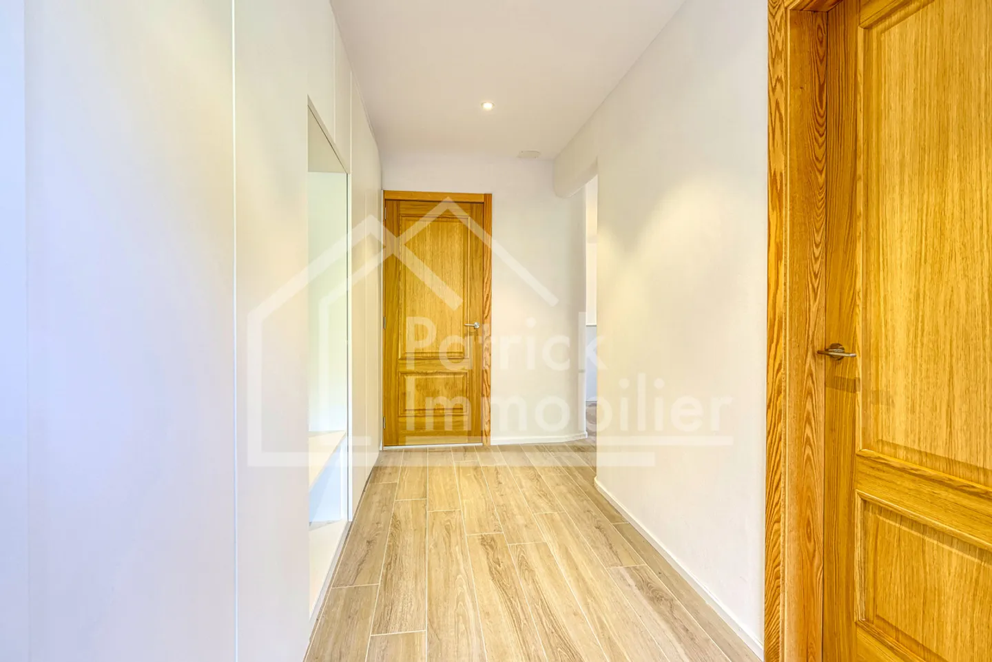 Appartamento spazioso con grande terrazza - Foto 2 di 26