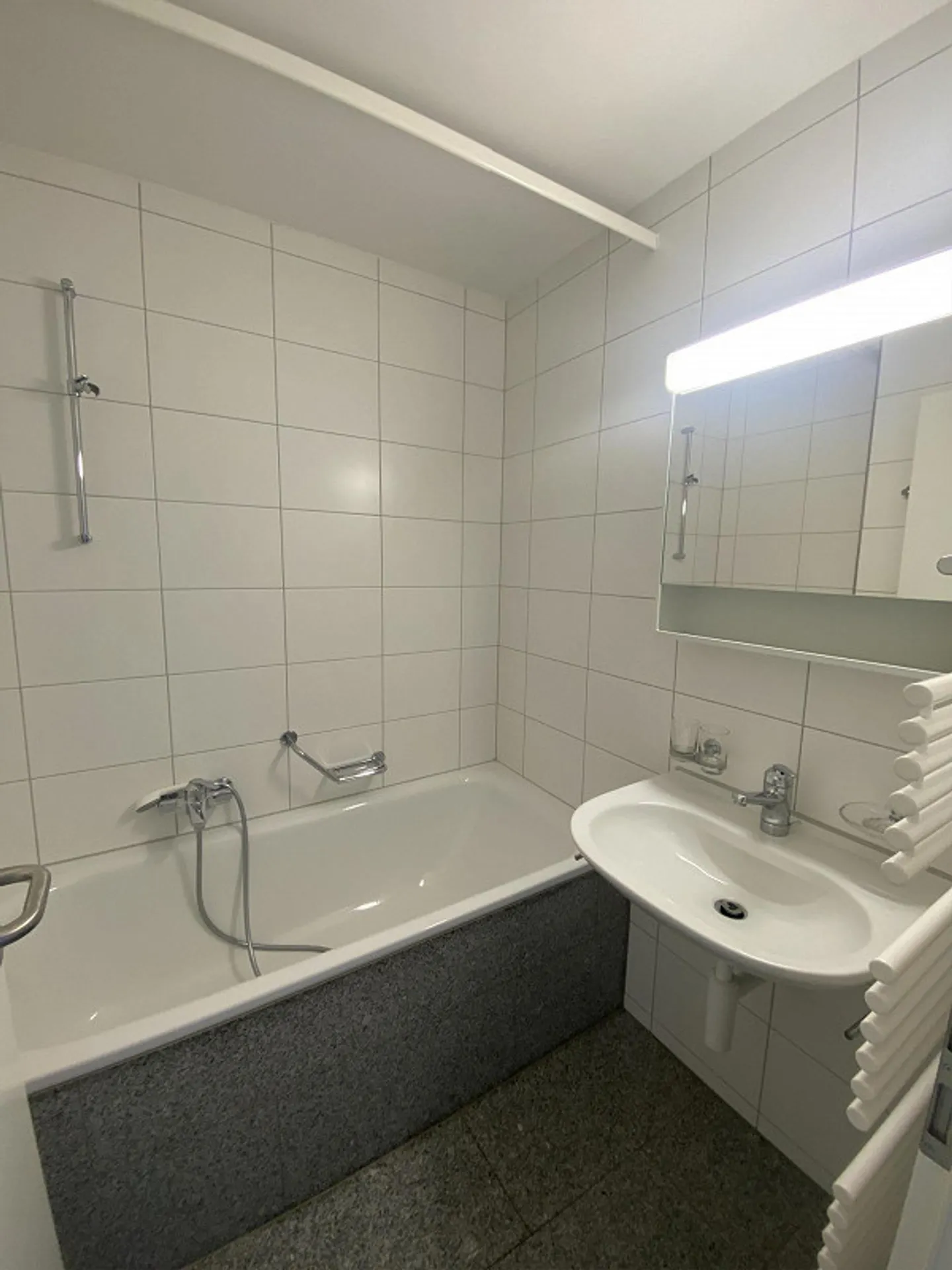 Charming 2-room apartment in a quiet location in the heart of Wabern - Photo 4 of 10