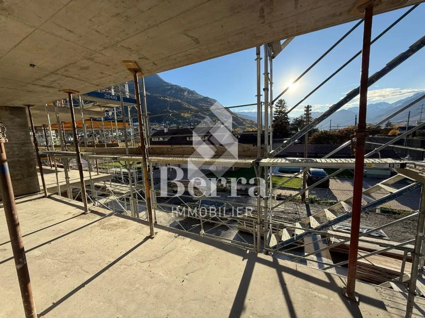 Appartamento spazioso in un nuovo complesso residenziale, arredamento di alta qualità - Foto 2 di 13