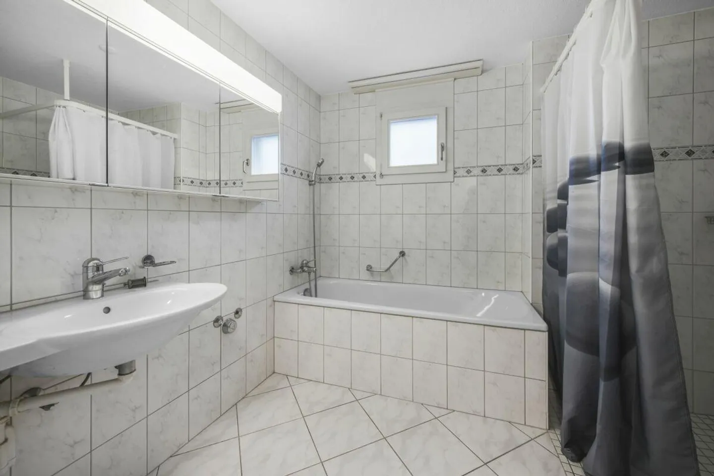 Modern 3.5-room apartment with large balcony in Münchwilen - bright,... - Photo 7 of 17