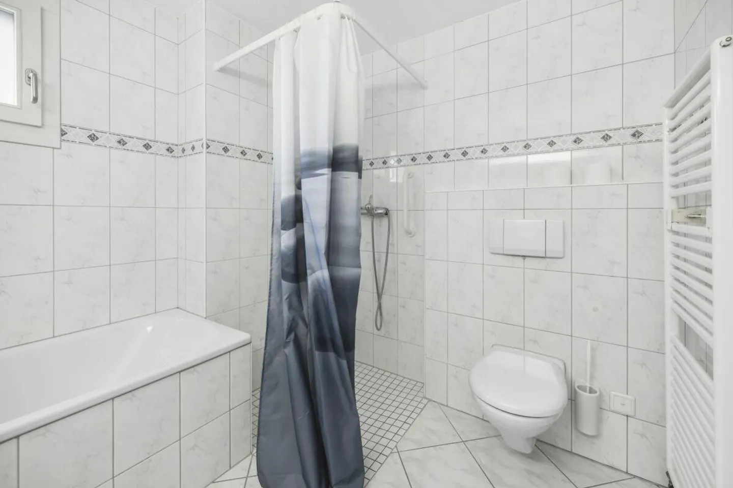 Modern 3.5-room apartment with large balcony in Münchwilen - bright,... - Photo 8 of 17
