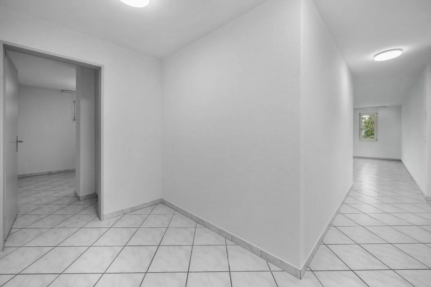 Modern 3.5-room apartment with large balcony in Münchwilen - bright,... - Photo 12 of 17