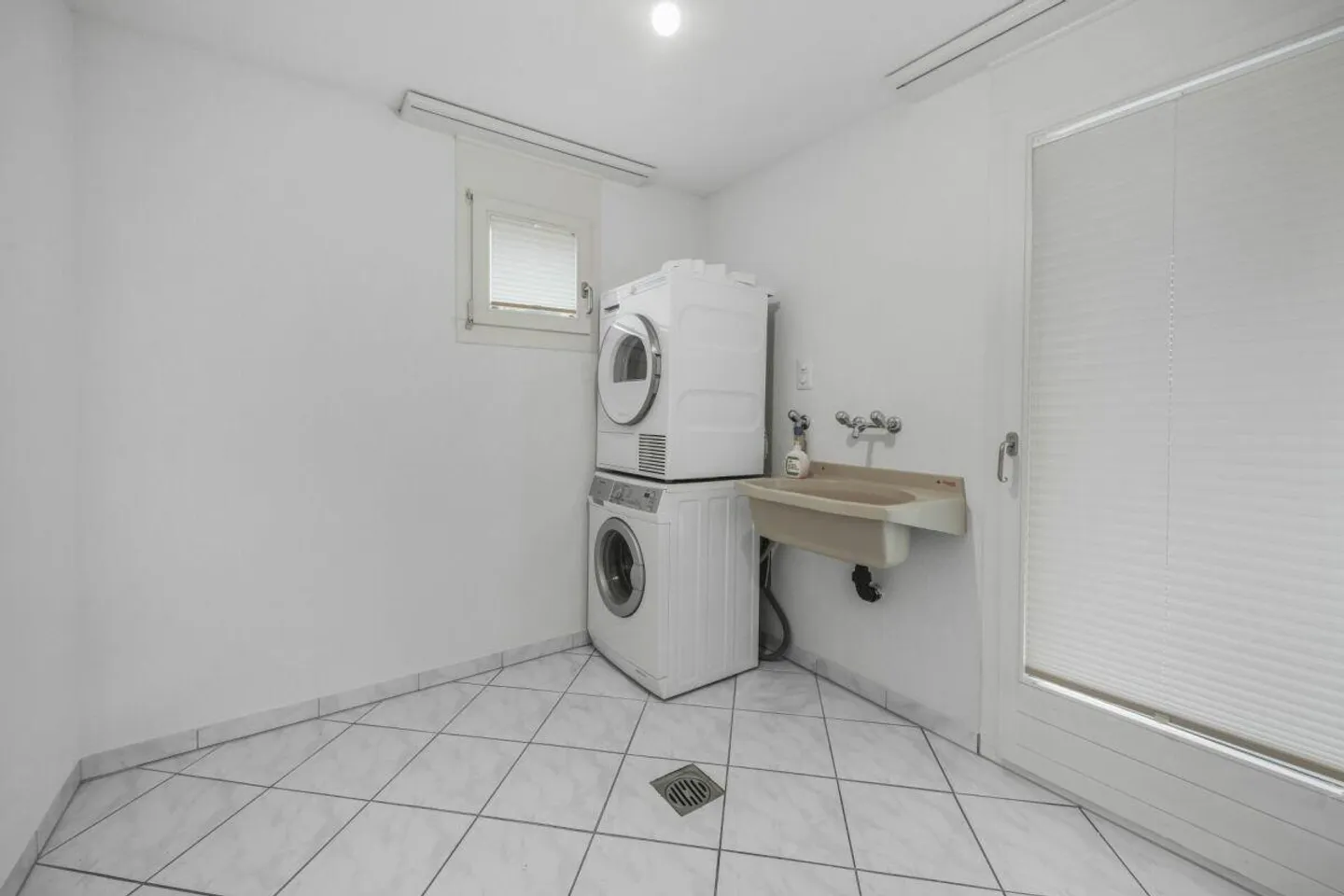 Modern 3.5-room apartment with large balcony in Münchwilen - bright,... - Photo 13 of 17