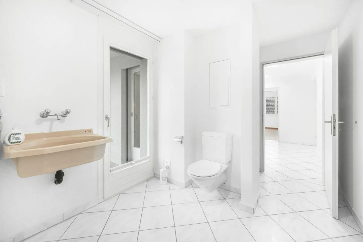 Modern 3.5-room apartment with large balcony in Münchwilen - bright,... - Photo 14 of 17