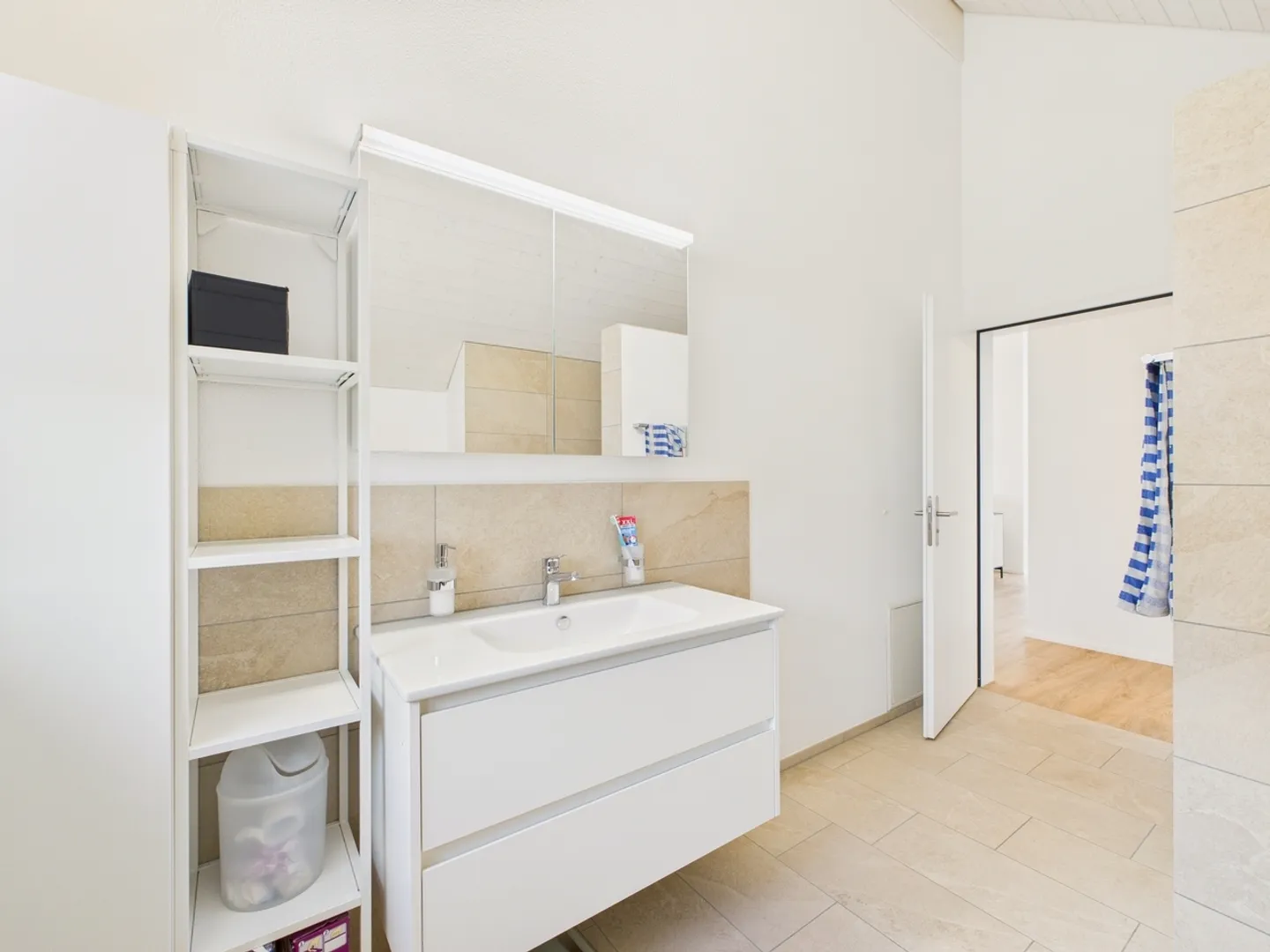 Dernier étage 3.5 pièces - Photo 7 sur 8