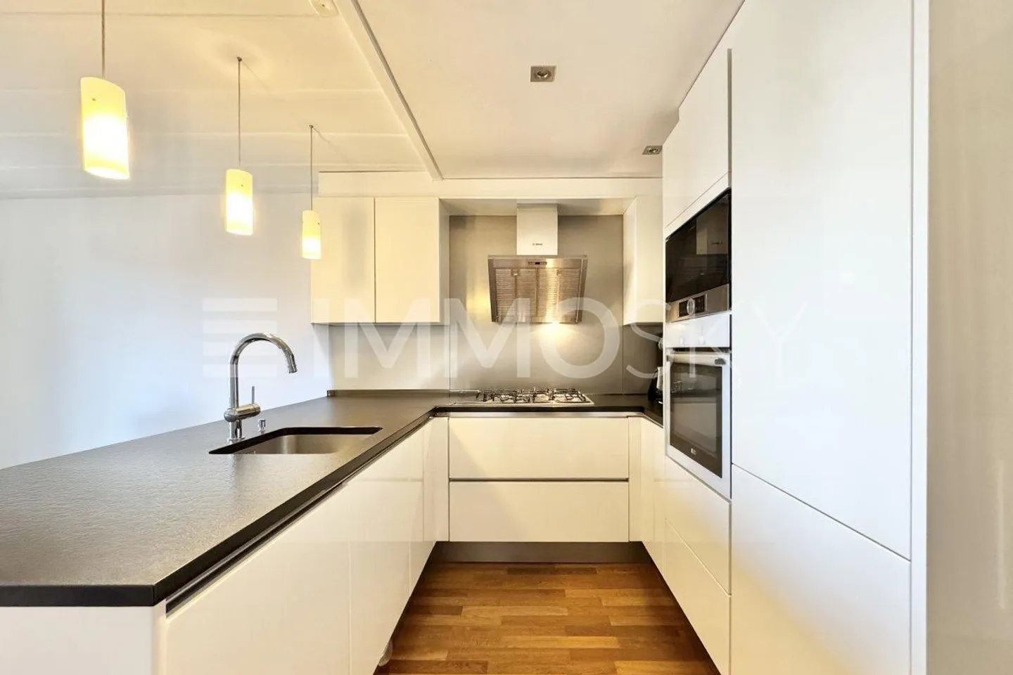 Exceptional village house with large terrace and SPA - Photo 3 of 5