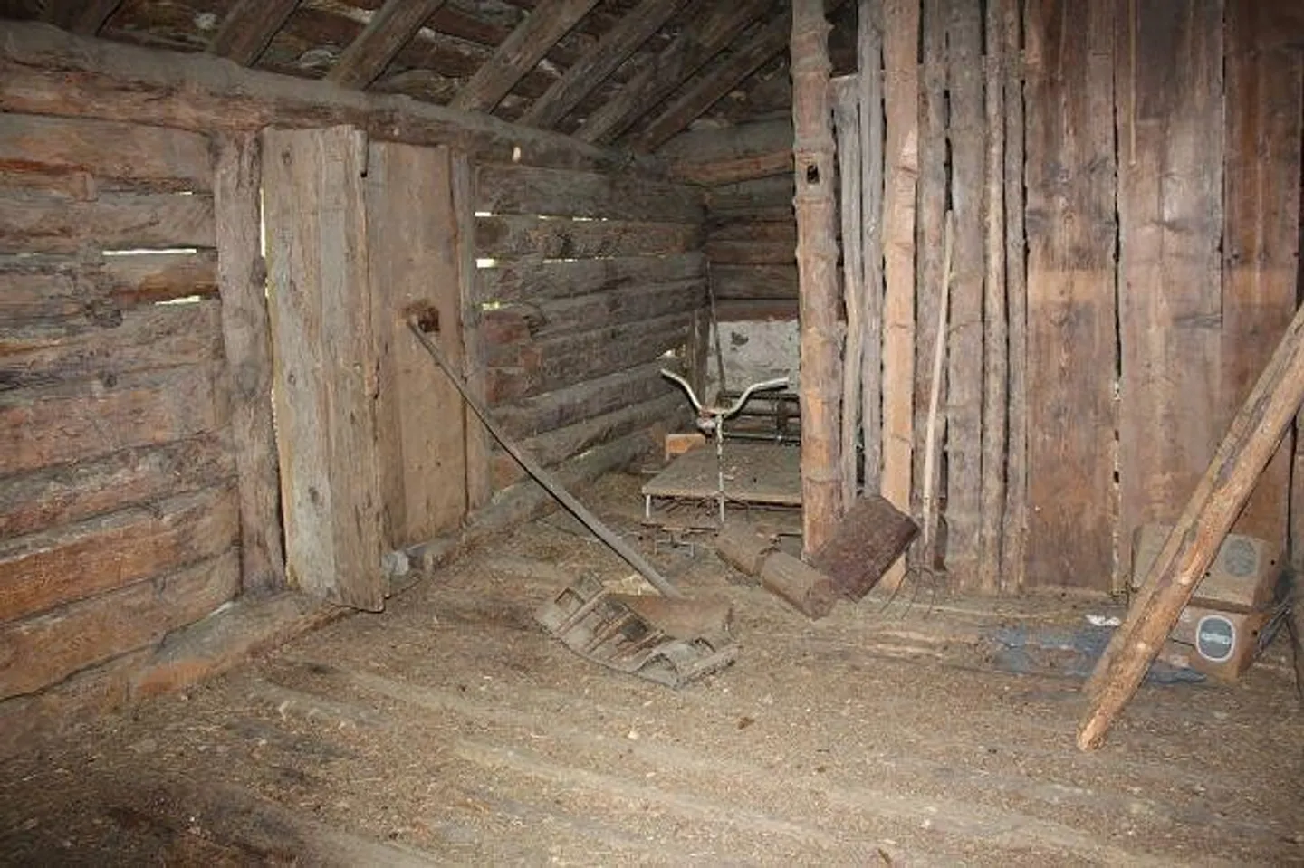 Chalet with two 3-room apartments to expand - Photo 9 of 13