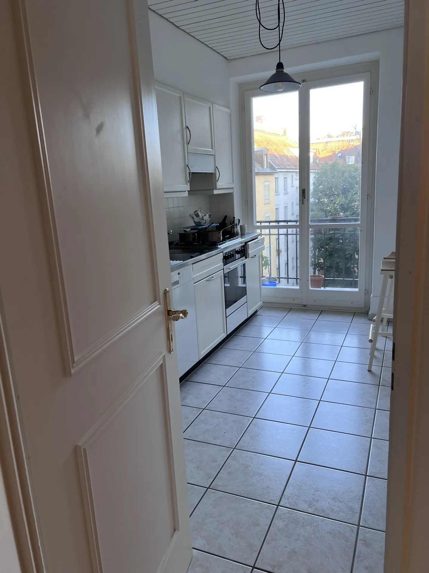 APPARTEMENT 3 PIÈCES À ZURICH (ZH), MEUBLÉ, TEMPORAIRE - Photo 2 sur 5